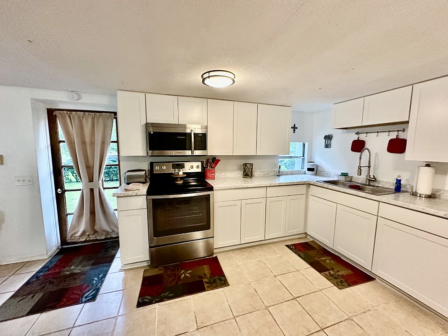 Furnished Finder property 732103_1 photo 3