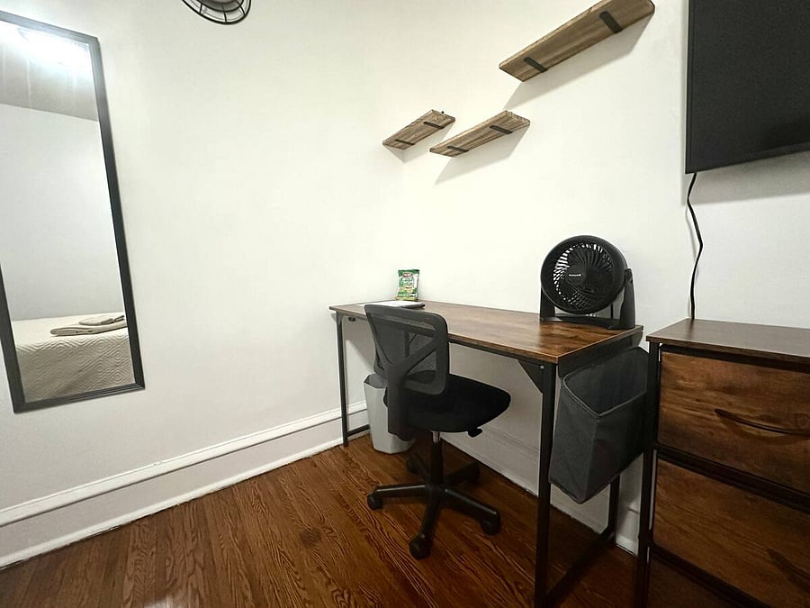 ROOM B
