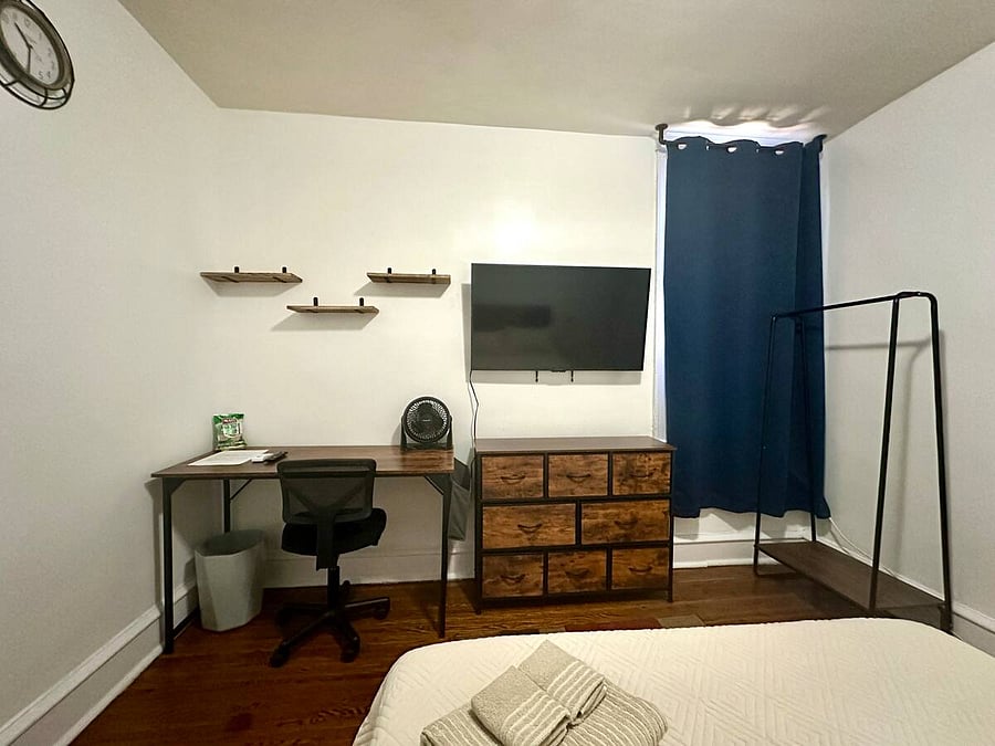 ROOM B