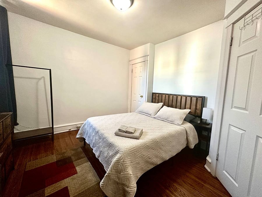 ROOM B
