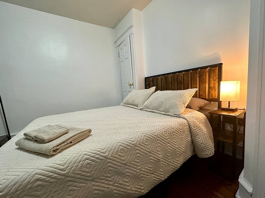 ROOM B