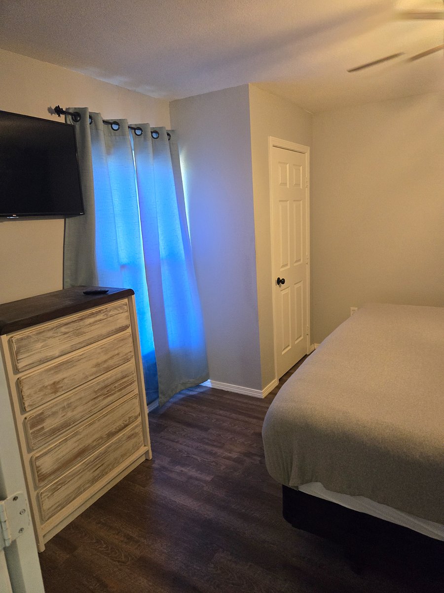 Furnished Finder property 732600_1 photo 12