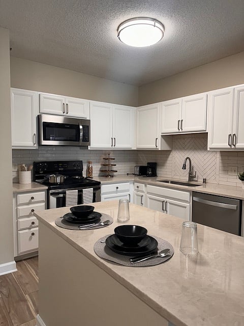 Furnished Finder property 732601_1 photo 3
