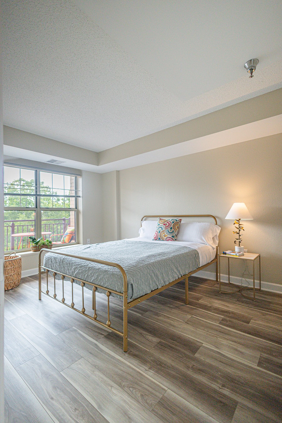 Furnished Finder property 732601_2 photo 6