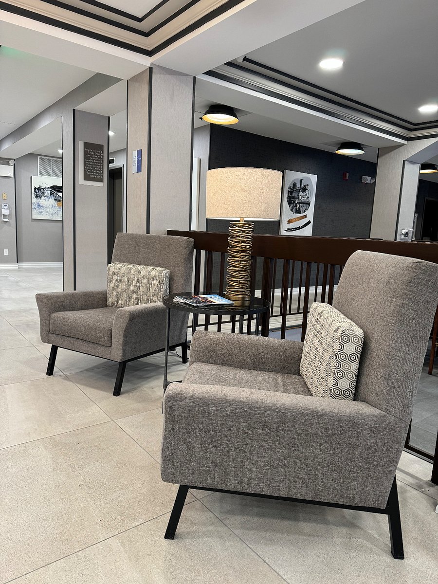 Modern and luxurious finishings throughout!