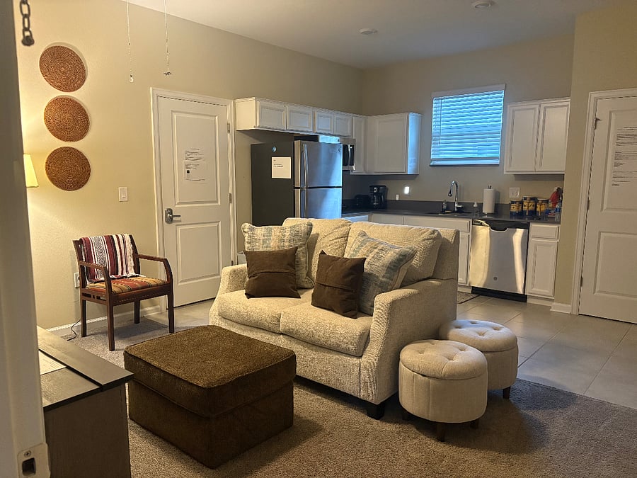 Furnished Finder property 732740_1 photo 3