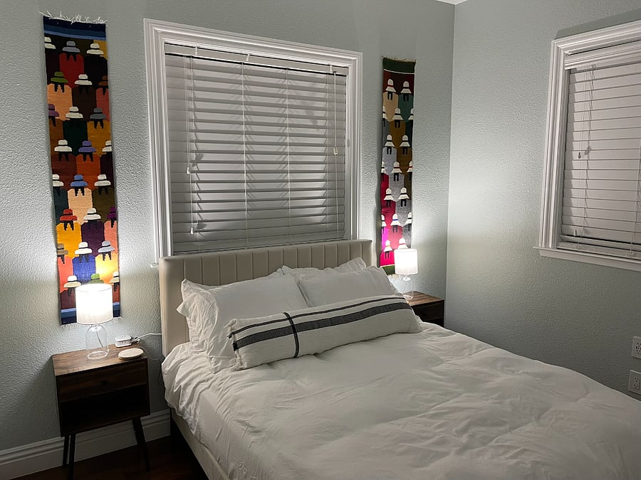 Bedroom 1 (green room) - w/lighting