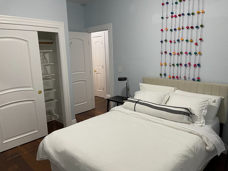 Bedroom 2 (blue room)
