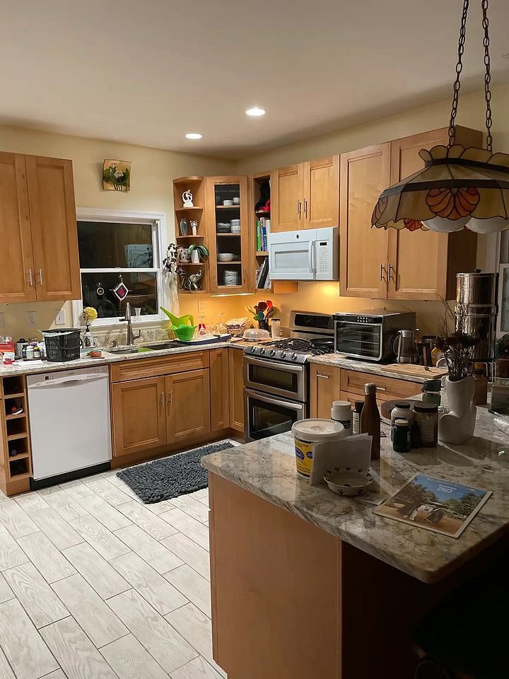 Furnished Finder property 732890_1 photo 6
