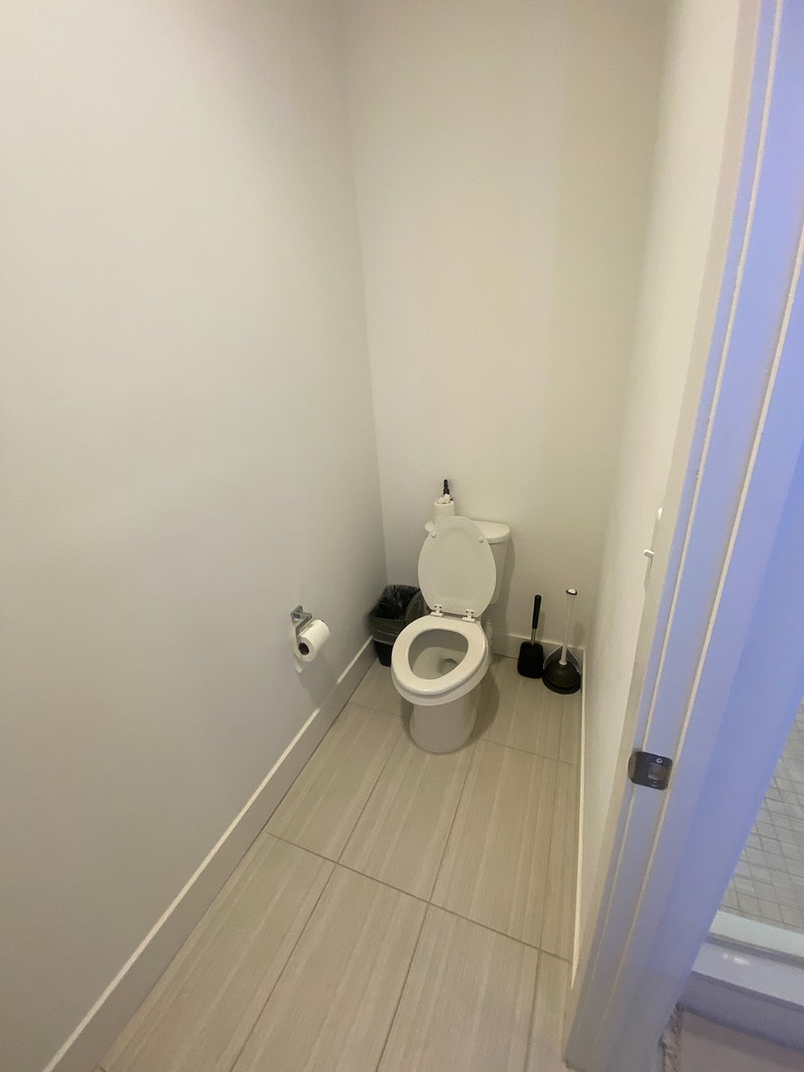 master toliet 