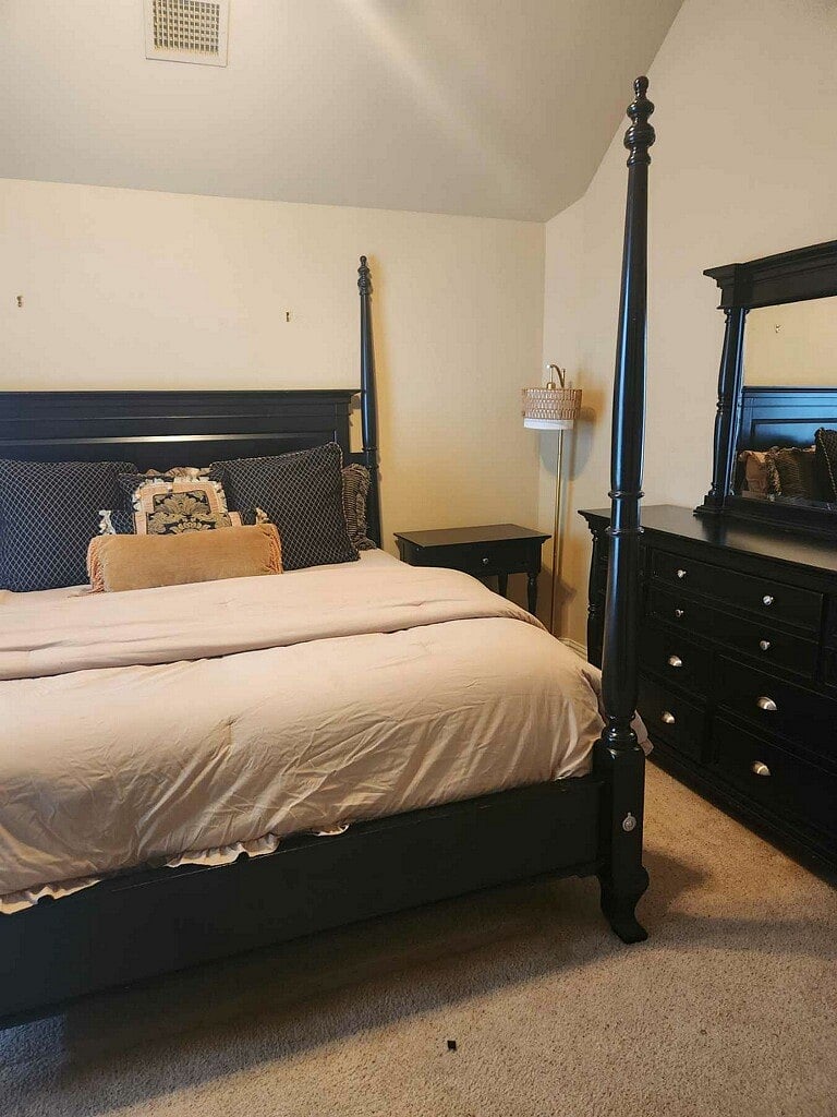 Furnished Finder property 733000_1 photo 18