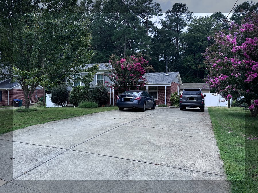 Double Driveway (The main house gets the whole left side)