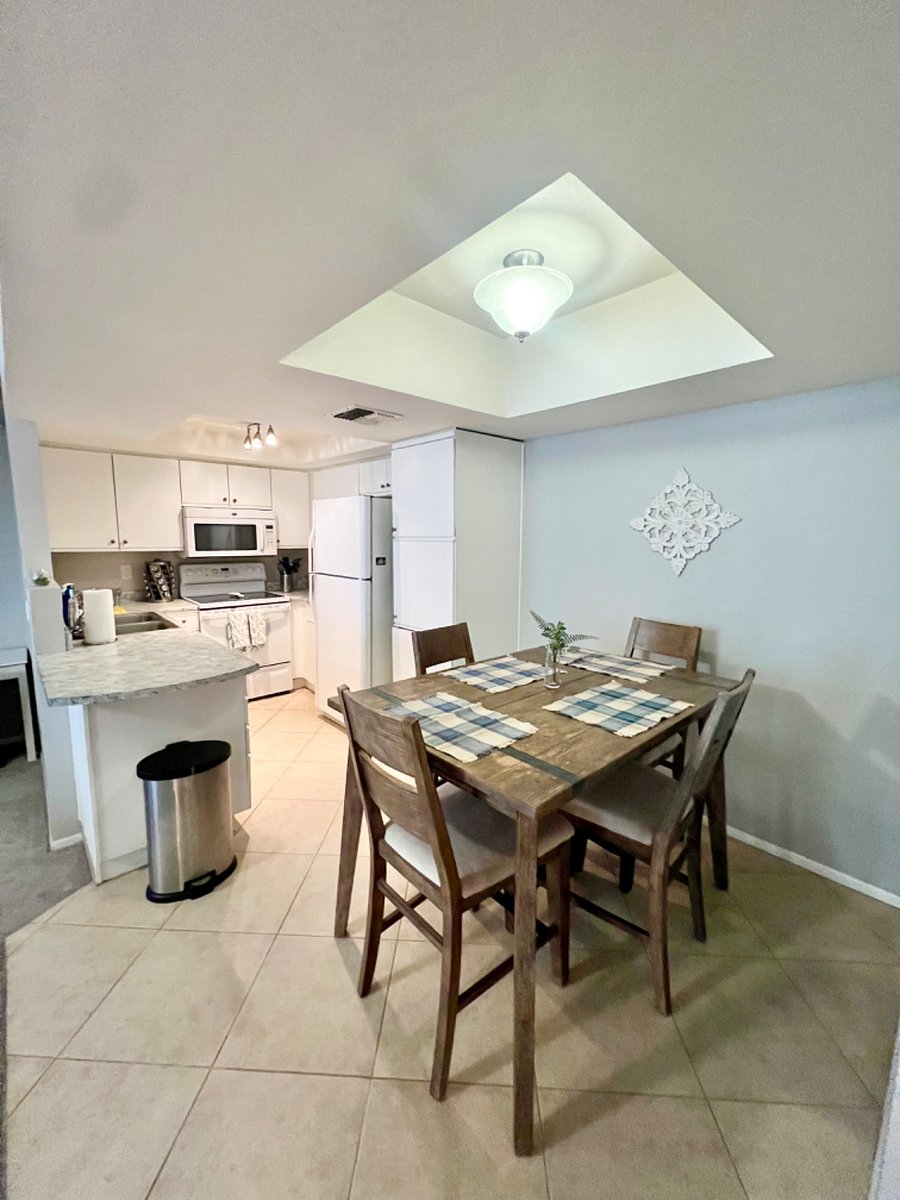 Dining room/kitchen
