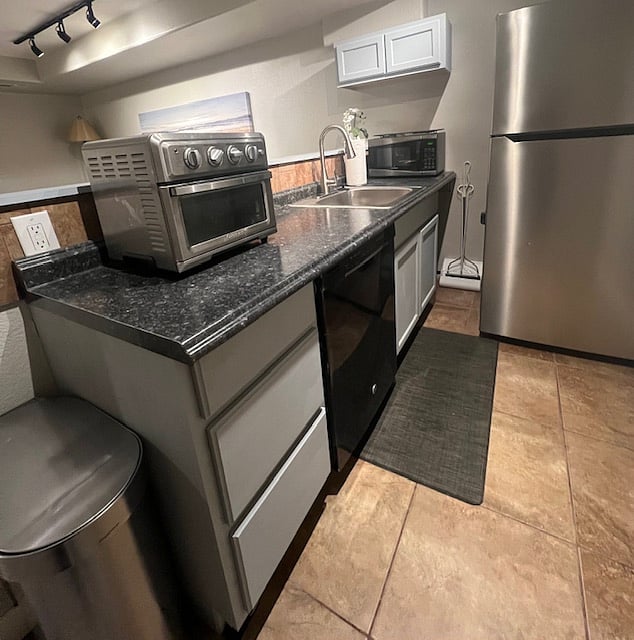 Kitchen 1