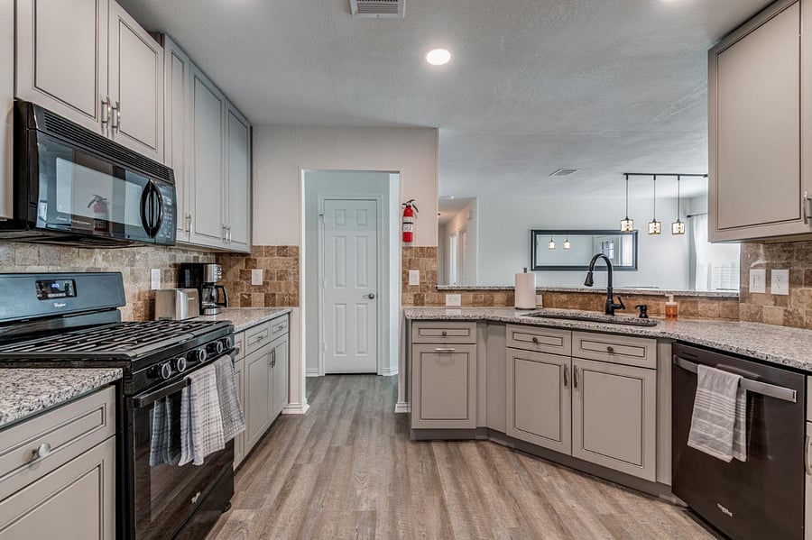 Furnished Finder property 733299_1 photo 9