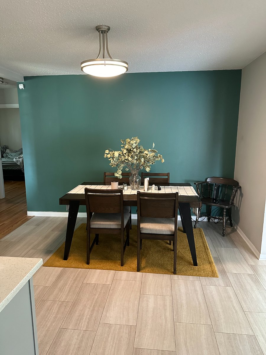 Dining room upstairs