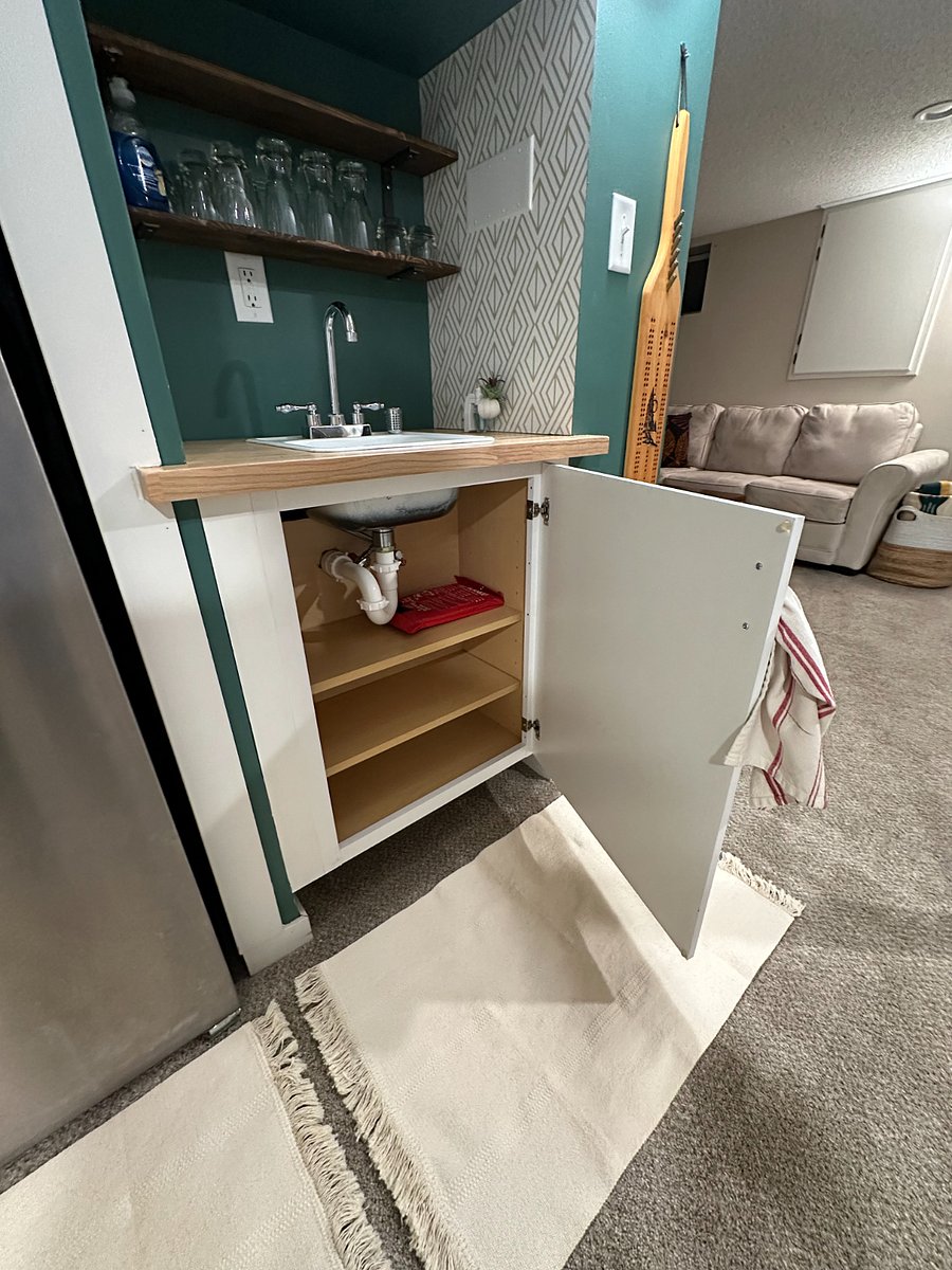 Small sink with more storage 