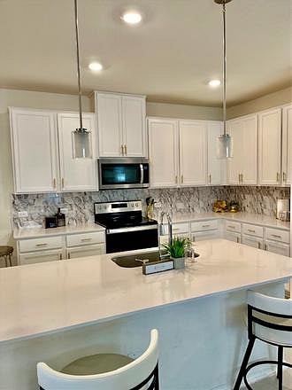 anoter view of kitchen