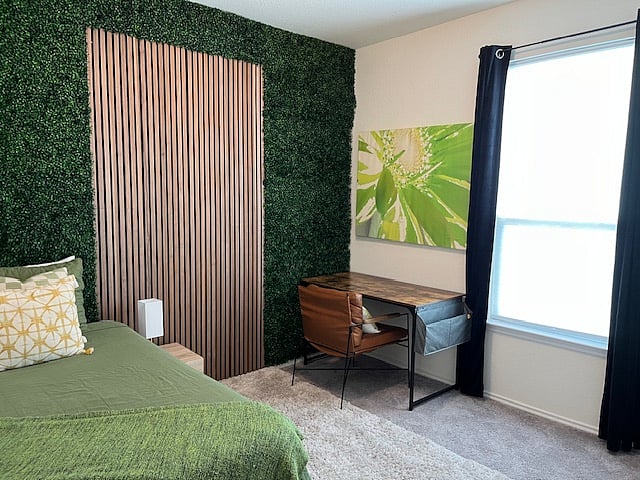 Guestroom 3 - "The Green Room" second Office area, single bed, window overlooks park across the street