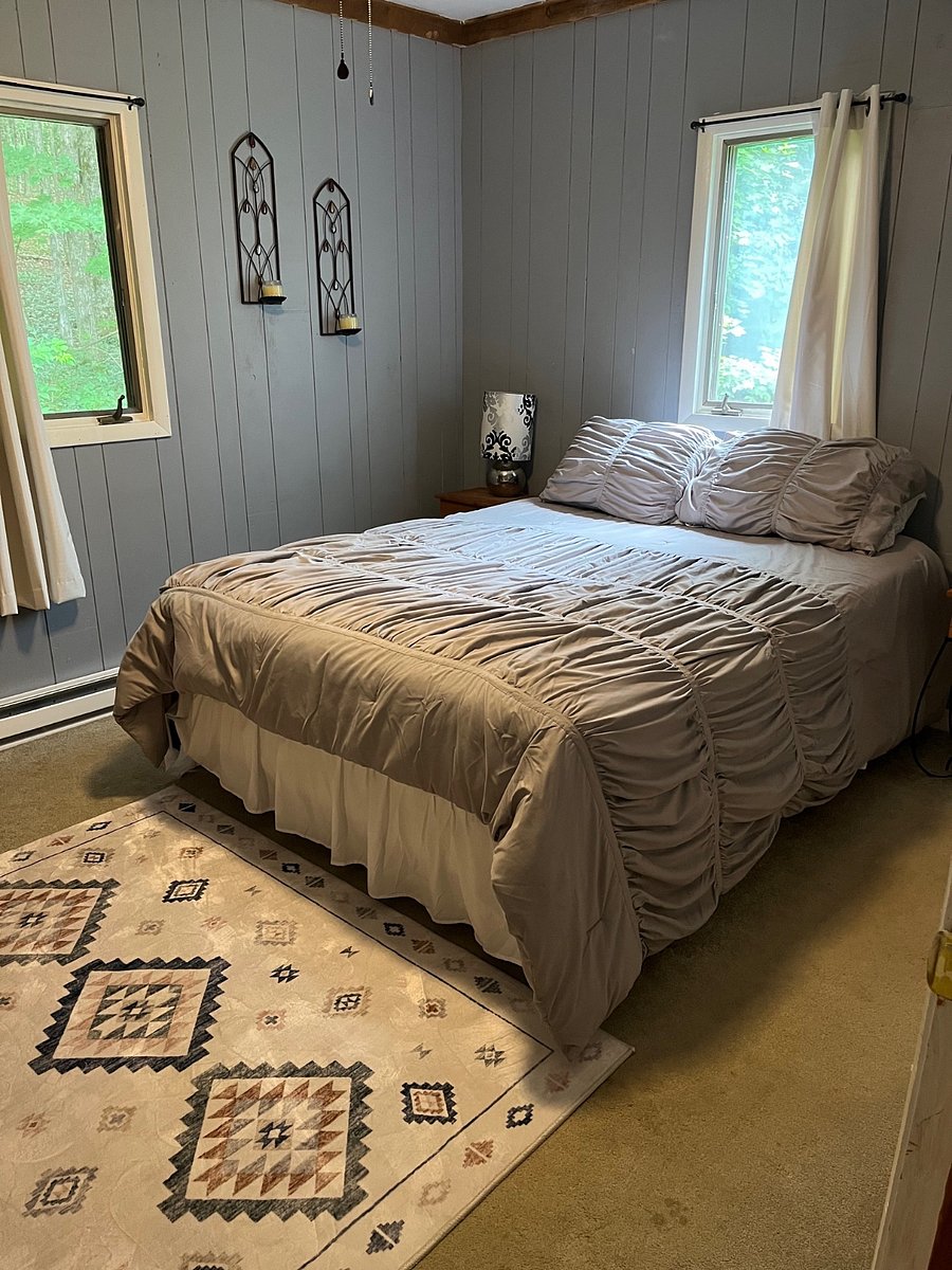 Bedroom 3 (downstairs)