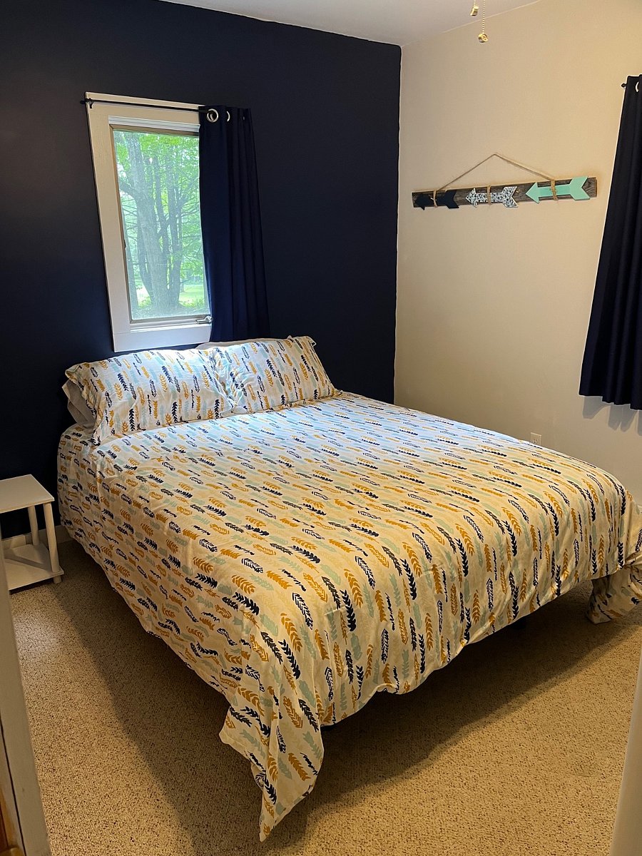Bedroom 4 (downstairs)