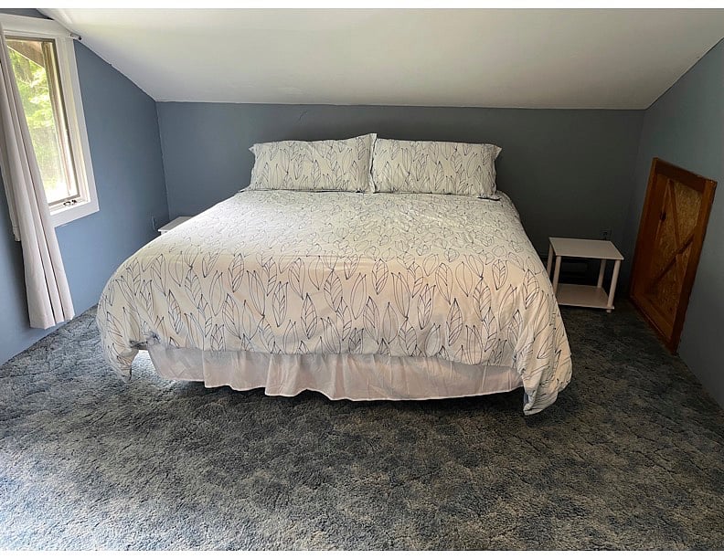Bedroom 2 (upstairs)