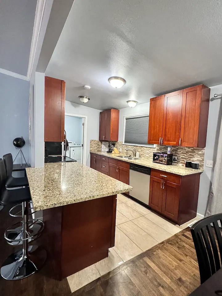 Furnished Finder property 733605_1 photo 8