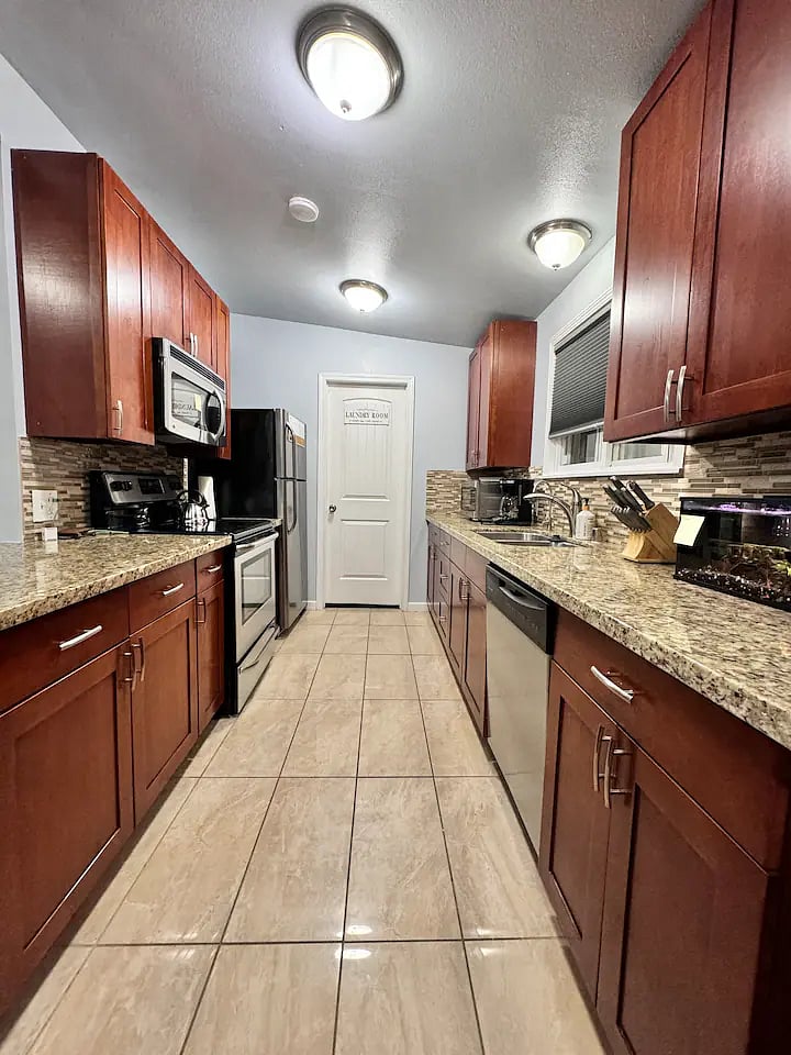 Furnished Finder property 733605_1 photo 9