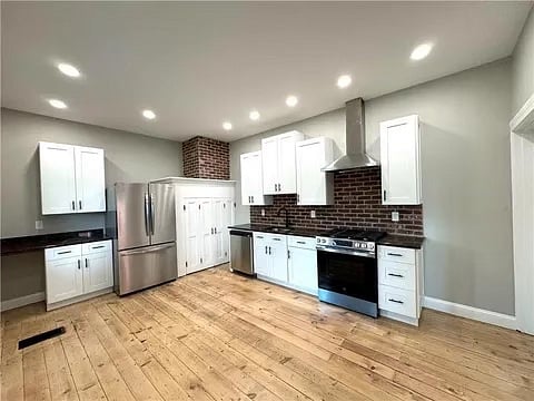 Furnished Finder property 733648_1 photo 2