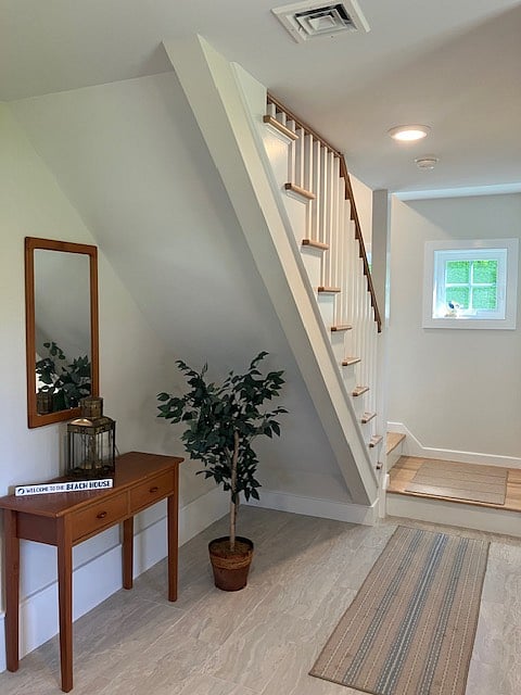 Welcoming foyer on ground level