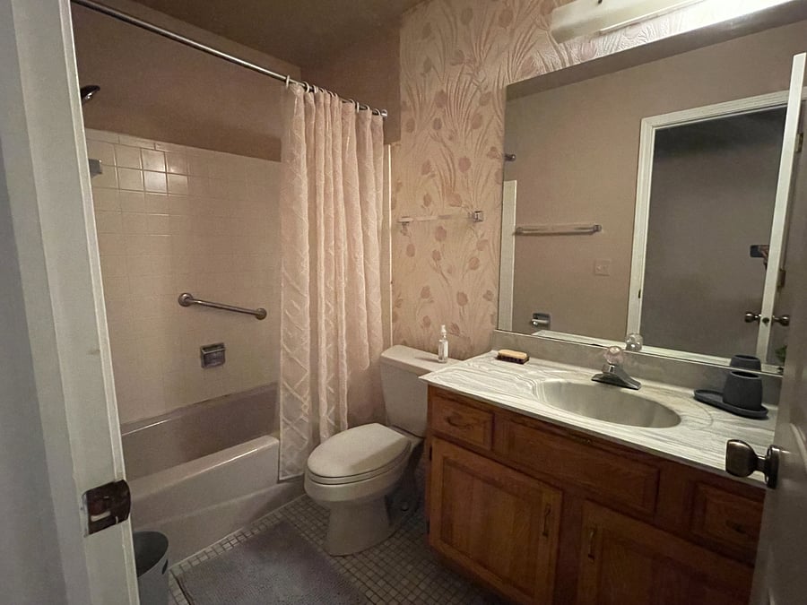 Full Bath 2