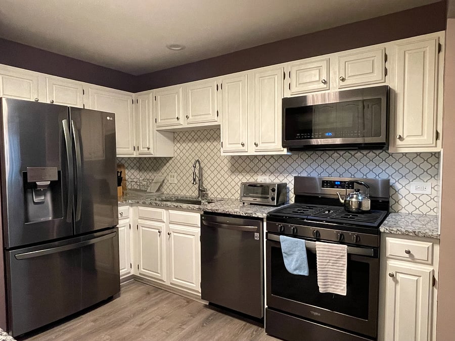 Kitchen | Dishwasher | Pantry