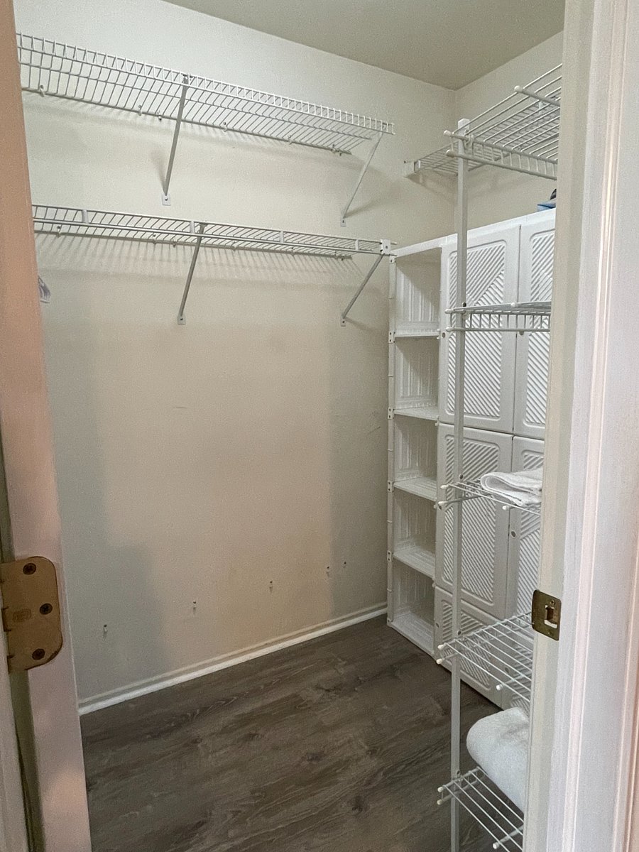 Walk-in closet