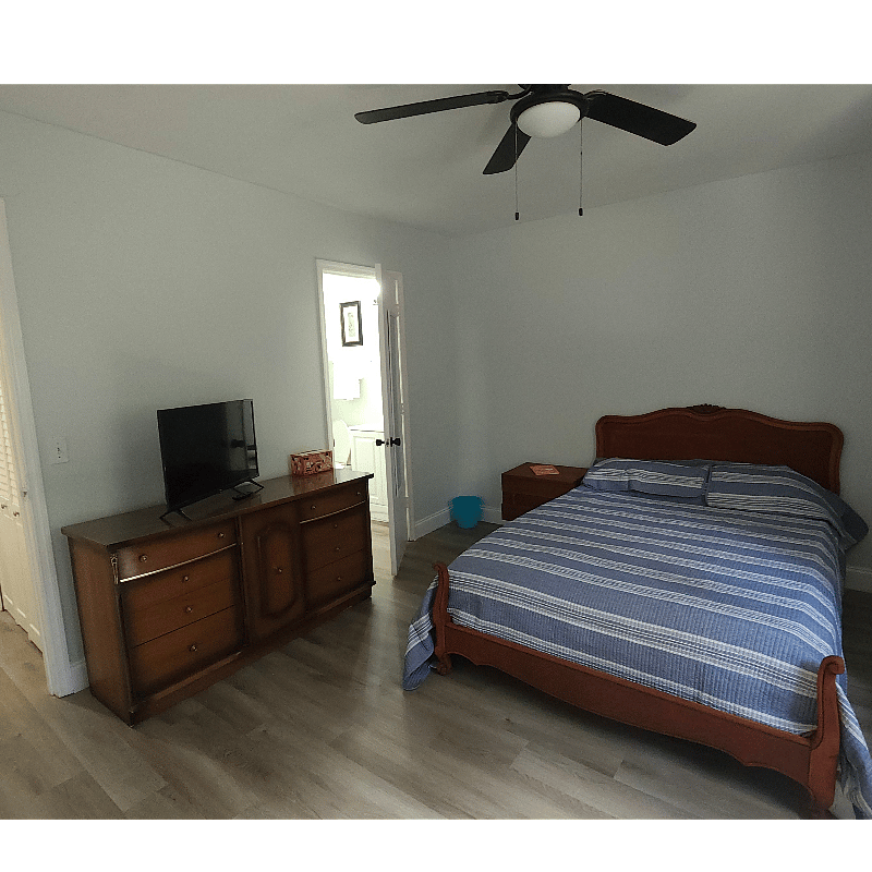 Bedroom 2 - Full size bed with memory foam mattress topper