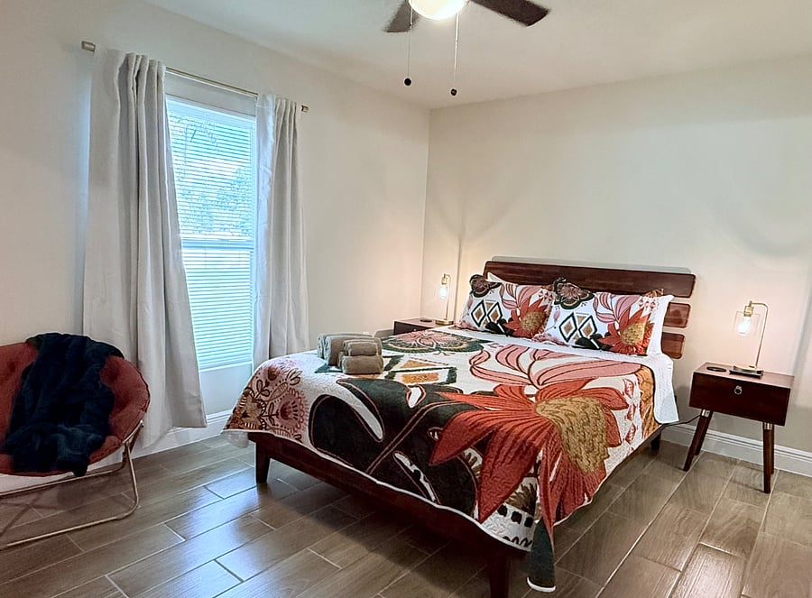 Bedroom #1 with comfy hybrid memory foam mattress