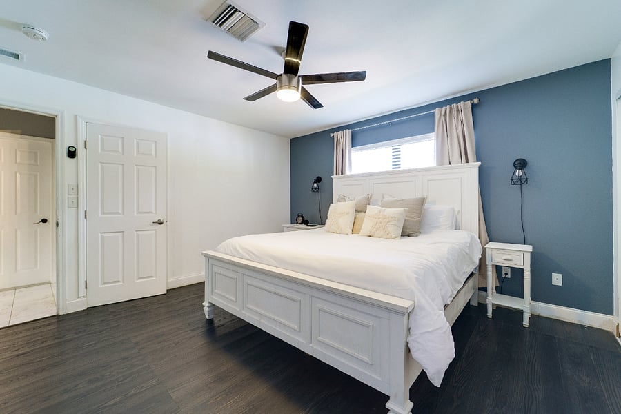 king size bed