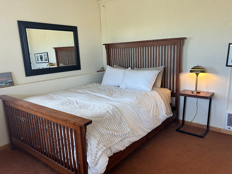 Downstairs 3rd bedroom with queen bed