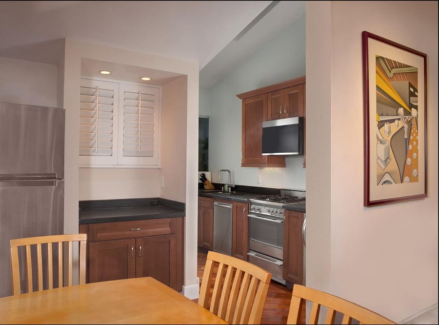 Dining leading into kitchen