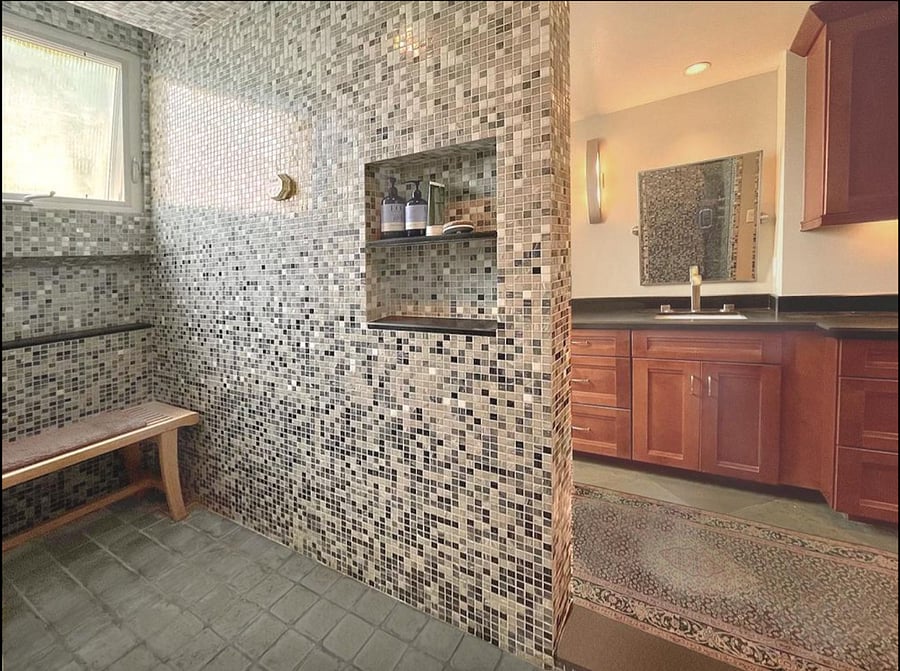 4'x9' steam shower enclosure.