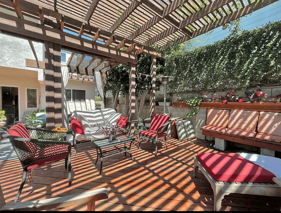 North deck seating