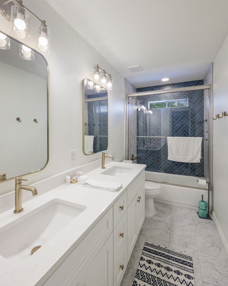 Elm House Bathroom 2 - Double Vanity 