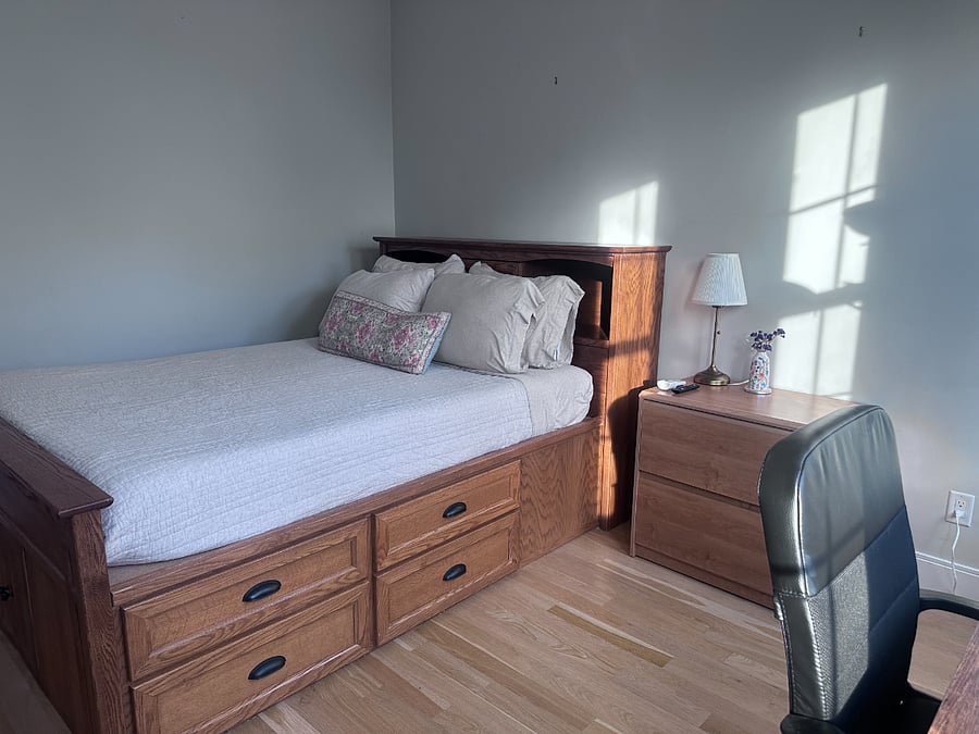 GUEST BEDROOM Storage Bed (queen)