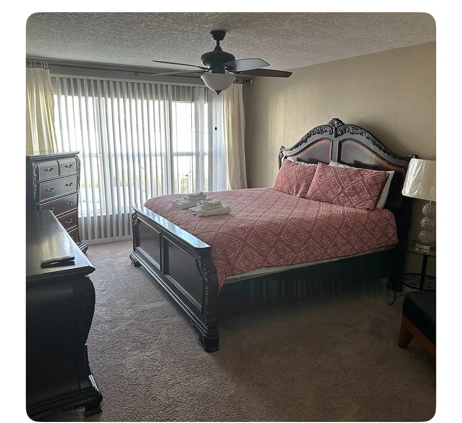 Master Bed King
