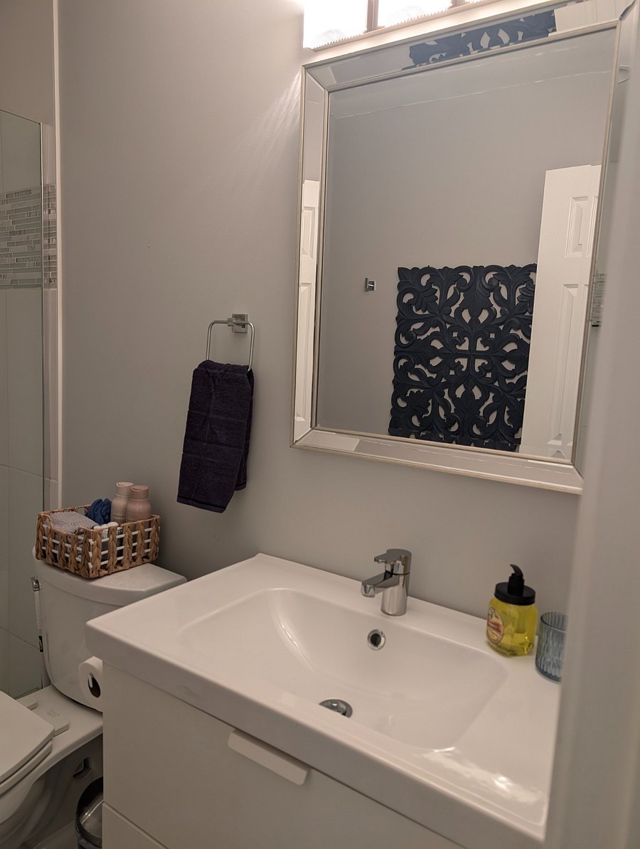 Bathroom 2 