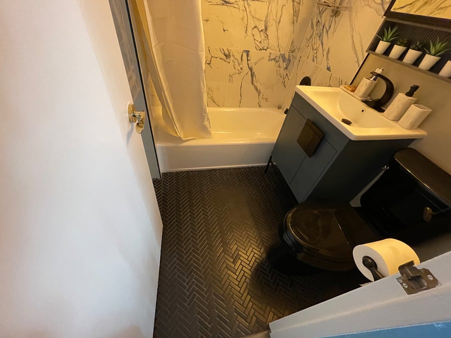 Main Bathroom