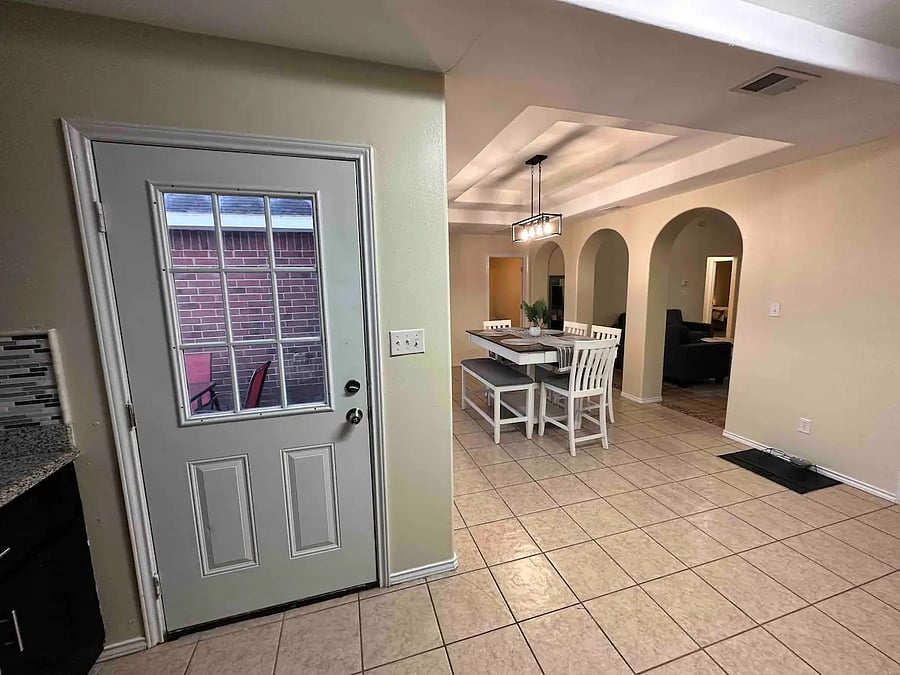 Furnished Finder property 734504_1 photo 5