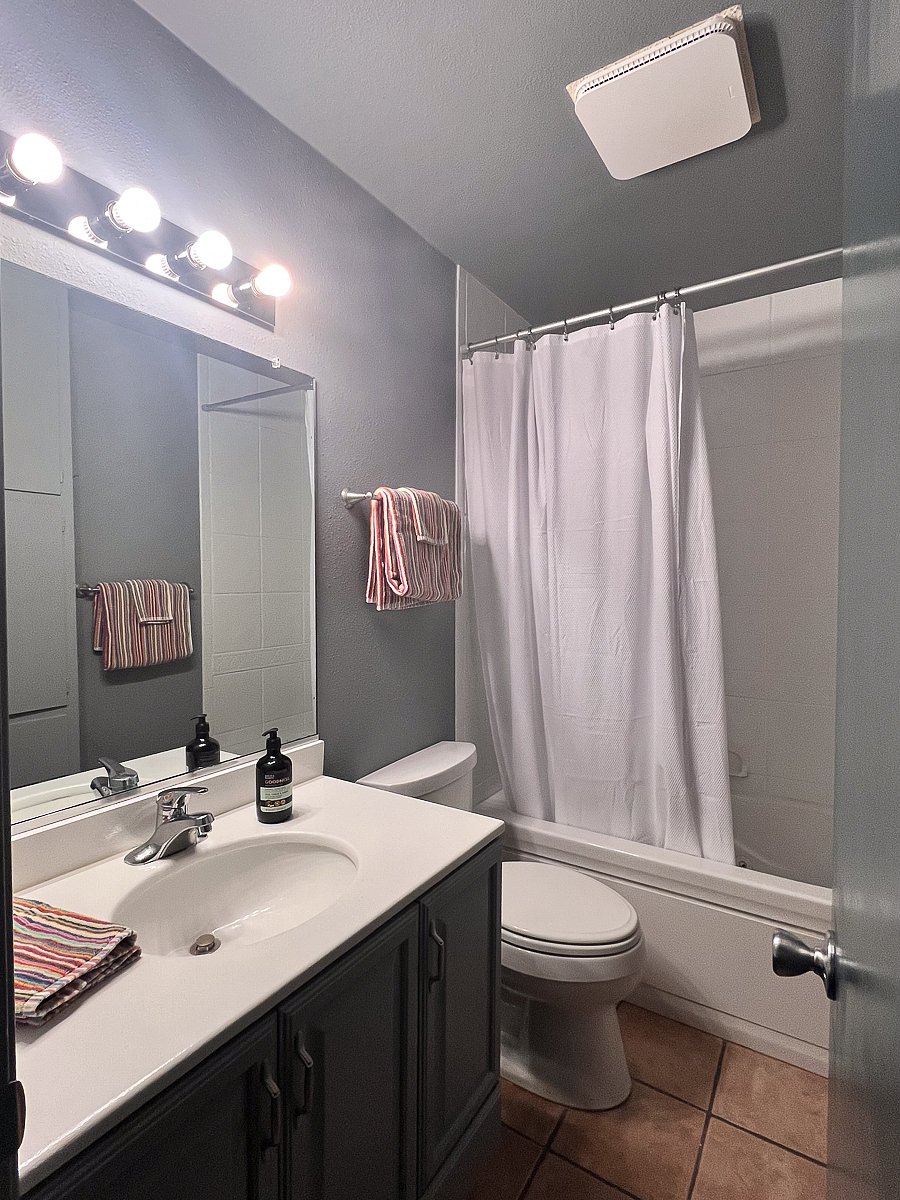 2nd bathroom