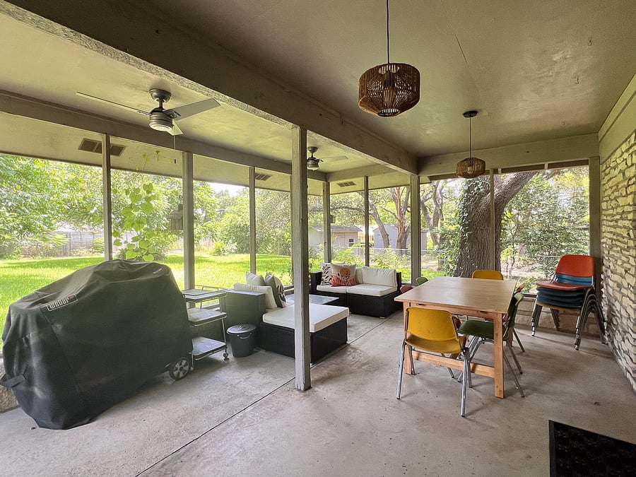 Outdoor screened patio with fans, dinning for 6-8, grill & lounge area.