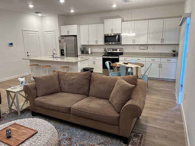 Furnished Finder property 734594_1 photo 5