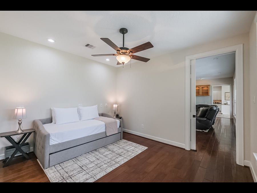 Furnished Finder property 734619_1 photo 3